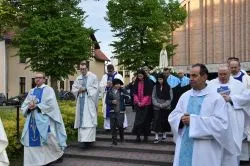 Koronacja figury Matki Bożej Fatimskiej