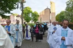 Koronacja figury Matki Bożej Fatimskiej