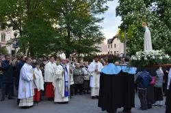 Koronacja figury Matki Bożej Fatimskiej