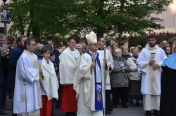 Koronacja figury Matki Bożej Fatimskiej