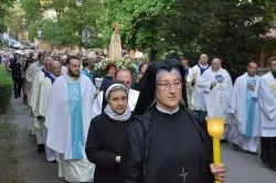 Koronacja figury Matki Bożej Fatimskiej