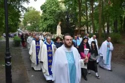 Koronacja figury Matki Bożej Fatimskiej