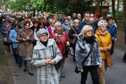 Koronacja figury Matki Bożej Fatimskiej