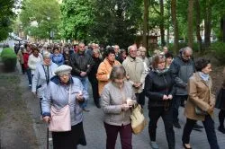 Koronacja figury Matki Bożej Fatimskiej