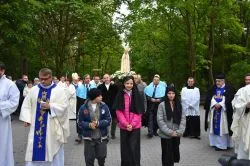 Koronacja figury Matki Bożej Fatimskiej
