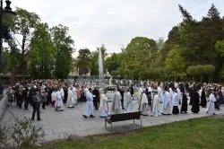 Koronacja figury Matki Bożej Fatimskiej
