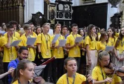 Msza św. rozpoczynająca obóz Fundacji Dzieło Nowego Tysiąclecia