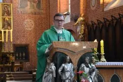 Msza św. rozpoczynająca obóz Fundacji Dzieło Nowego Tysiąclecia