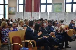 Debata o prześladowaniach