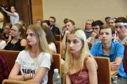 Debata o prześladowaniach