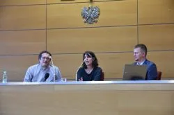 Debata o prześladowaniach