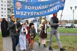 Marsz Wszystkich Świętych w Toruniu