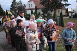 Marsz Wszystkich Świętych w Świerczynkach