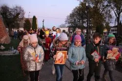 Marsz Wszystkich Świętych w Świerczynkach