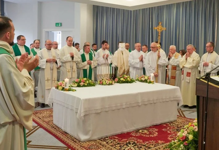 Konwiwencja kapłańska