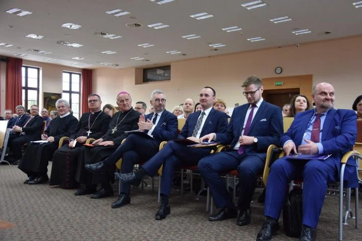 Pojednanie w małżeństwie i rodzinie- sympozjum