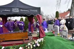 Ostatnie pożegnanie śp. ks. kan. Wojciecha Ostoi-Lniskiego