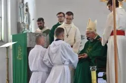 Udzielenie posługi lektoratu stałego