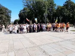 Wejście pielgrzymów na Jasną Górę