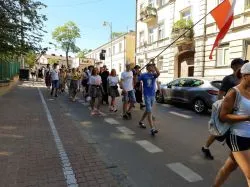 Wejście pielgrzymów na Jasną Górę