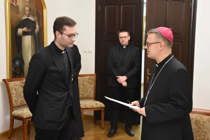 Wręczenie dekretów