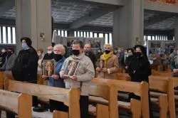 Pożegnianie obrazu Świętej Rodziny u Michalitów