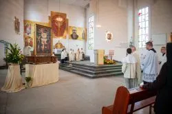 Obraz Świętej Rodziny w parafii św. Maksymiliana