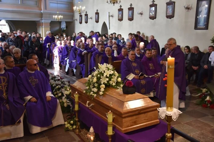 Pogrzeb śp. ks. kan. Szczepana Modliborskiego
