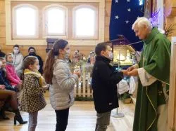 Mali kolędnicy w Parafii Mszano