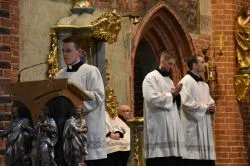 Wielki Piątek w toruńskiej katedrze