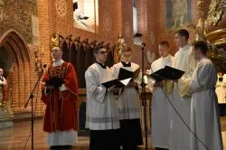 Wielki Piątek w toruńskiej katedrze