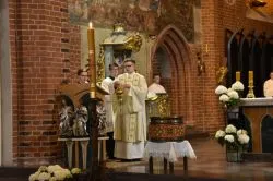 Liturgia Wigilii Paschalnej w toruńskiej katedrze