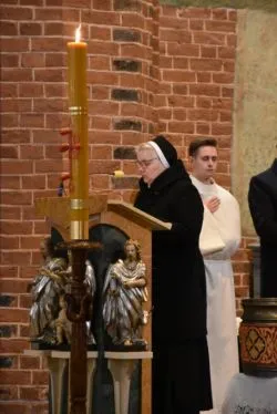Liturgia Wigilii Paschalnej w toruńskiej katedrze