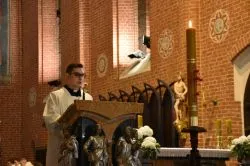 Liturgia Wigilii Paschalnej w toruńskiej katedrze