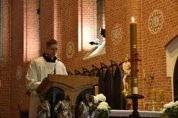 Liturgia Wigilii Paschalnej w toruńskiej katedrze