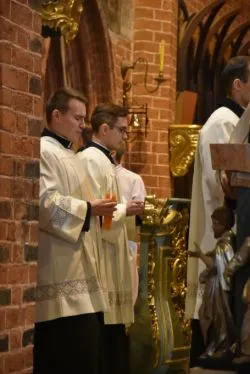 Liturgia Wigilii Paschalnej w toruńskiej katedrze