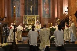Liturgia Wigilii Paschalnej w toruńskiej katedrze