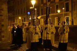 Liturgia Wigilii Paschalnej w toruńskiej katedrze