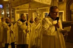 Liturgia Wigilii Paschalnej w toruńskiej katedrze