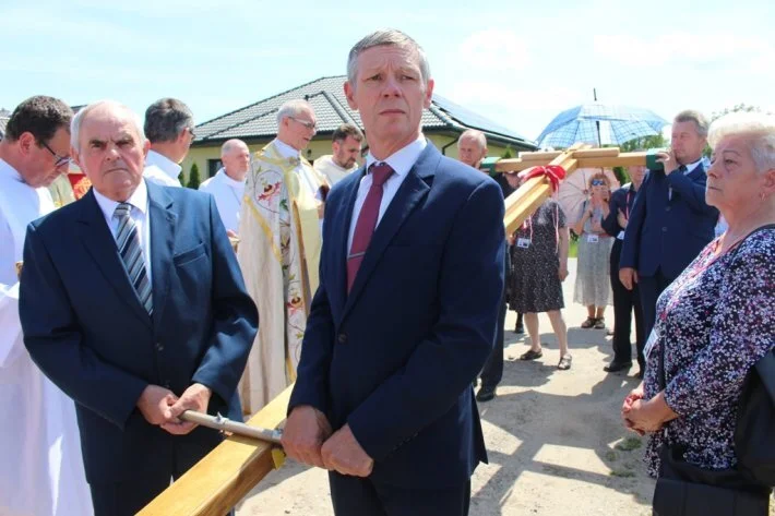 Uroczyste wniesienie relikwii ks. Popiełuszki w Łubiance
