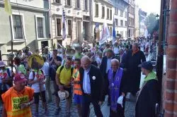 Piesza pielgrzymka - wyjście z Torunia