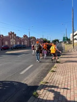 Grupa pomarańczowa z Grudziądza w drodze do Maryi