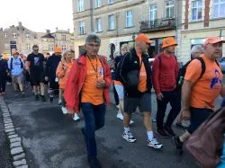 Grupa pomarańczowa z Grudziądza w drodze do Maryi
