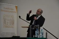 Konferencja „Czy i jak ostrzegać przed sektami i destrukcyjnymi ruchami? Edukacja – profilaktyka – terapia”