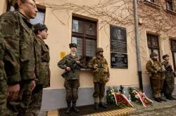 Uroczystości patriotyczne na Rybakach w Toruniu