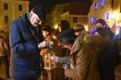 Betlejemskie Światło Pokoju dotarło do Torunia