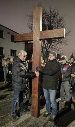 Droga Krzyżowa ulicami Wrzosów