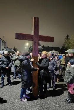 Droga Krzyżowa ulicami Wrzosów