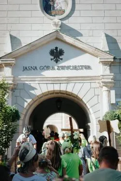 Wejście grupy zielonej z Jabłonowa na Jasną Górę