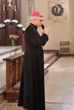 Spotkania dekanalne z biskupem Arkadiuszem Okrojem (27.10-31.10)